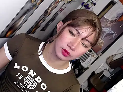 asiantwink0000 online show from July 7, 10:25 pm