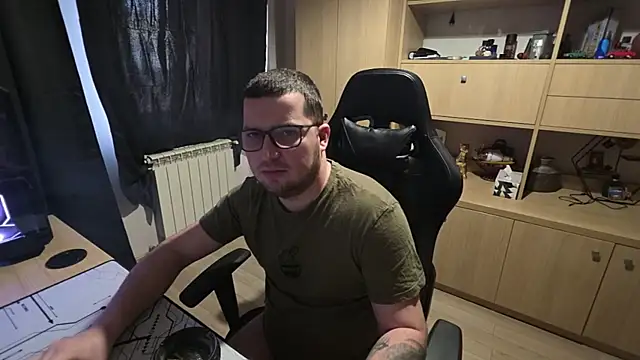 Snapshot of kevinnlovelly chatting on February 13, 11:39 am kevinnlovelly online show from February 13, 11:39 am