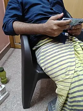 Snapshot of smgrtamil chatting on February 2, 5:44 pm smgrtamil online show from February 2, 5:44 pm