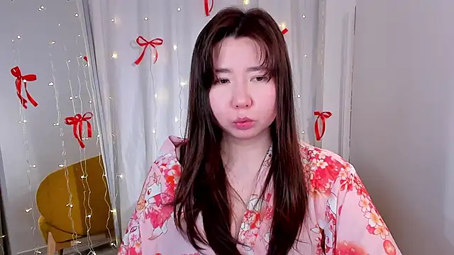 spicy pie  online show from December 3, 5:59 am