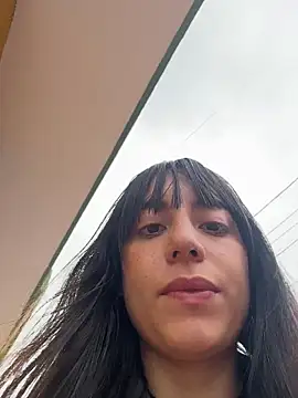 Mia fiire online show from January 6, 7:17 pm