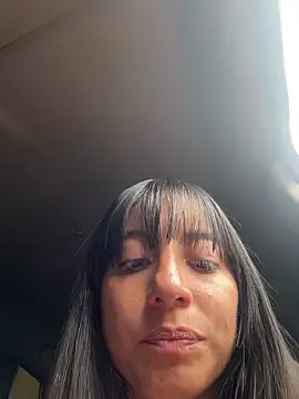 Mia fiire online show from February 8, 6:55 pm