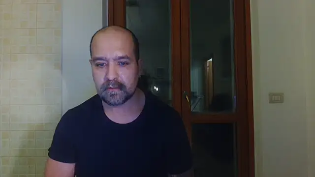 Snapshot of AMIRDIB2025 chatting on March 11, 10:38 pm AMIRDIB2025 online show from March 11, 10:38 pm