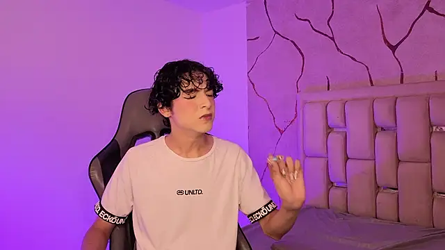 SthepanodiMonaco online show from February 26, 8:30 pm