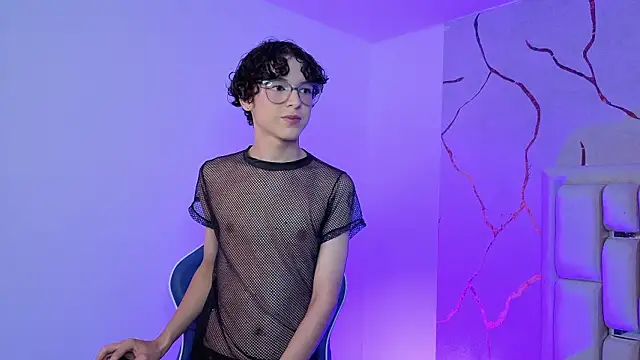 SthepanodiMonaco online show from March 11, 3:23 am