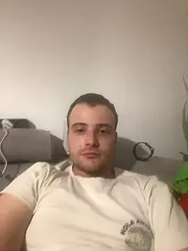 Snapshot of Davvve3 chatting on November 27, 9:17 pm Davvve3 online show from November 27, 9:17 pm