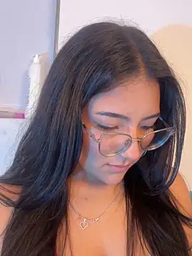 Dafne se online show from February 3, 2:53 am