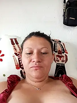 Snapshot of Kattiia1 chatting on December 1, 6:35 pm Kattiia1 online show from December 1, 6:35 pm