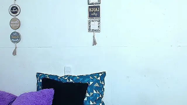 rose towers4 online show from April 11, 9:46 am