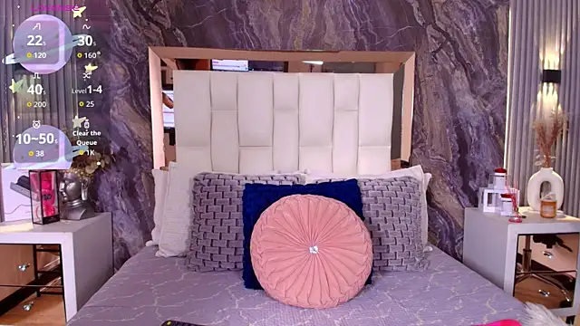 Caroline foster1 online show from December 17, 12:11 pm