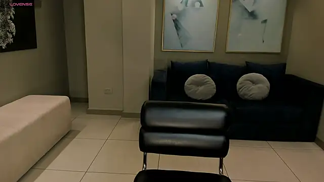 Snapshot of RossiRivers chatting on January 8, 12:07 pm RossiRivers online show from January 8, 12:07 pm