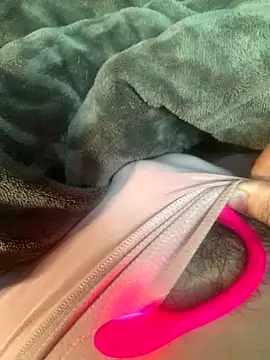 Snapshot of sexpublic23 chatting on November 28, 4:04 am sexpublic23 online show from November 28, 4:04 am