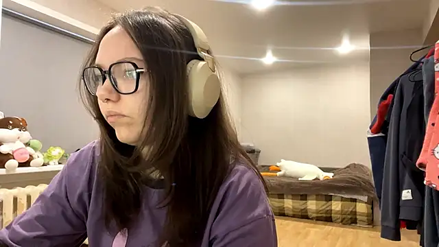 KerriMcbreen online show from December 17, 3:12 am