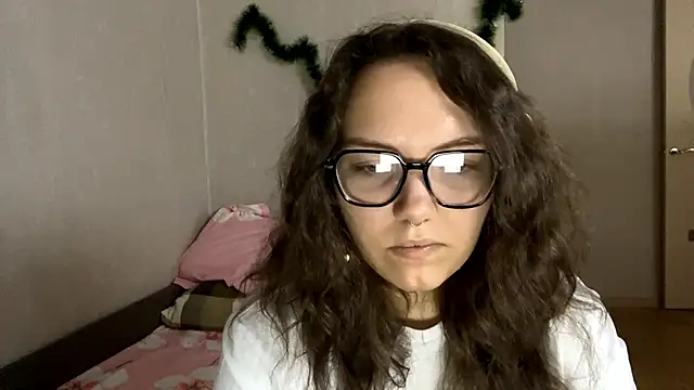 KerriMcbreen online show from January 10, 5:20 am