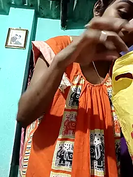 Snapshot of Cute_diya023 chatting on February 13, 2:40 am Cute diya023 online show from February 13, 2:40 am