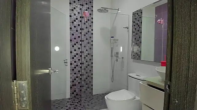 Katrina hot1 online show from February 4, 6:19 am