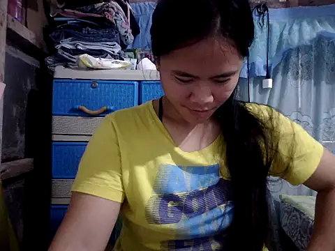 xxdreamgirl69 online show from April 2, 1:47 am