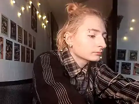 AmyGrok online show from December 2, 12:43 pm