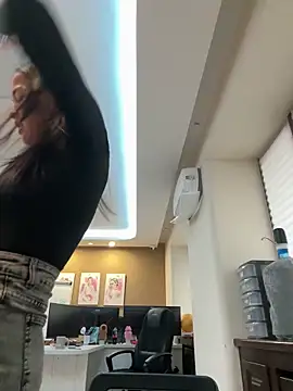 cordeliawow online show from February 15, 5:59 am