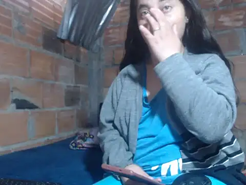 Snapshot of sammyyblondee chatting on November 28, 2:42 pm sammyyblondee online show from November 28, 2:42 pm