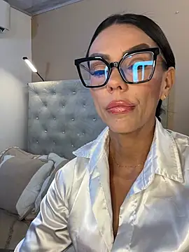 SofhiaTaylor online show from January 16, 10:14 pm