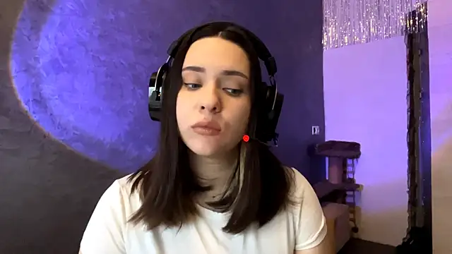 AngeliqueSulima online show from December 16, 7:02 am