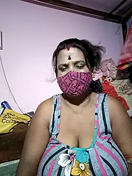 Snapshot of me-pari-hu chatting on April 27, 4:16 pm me-pari-hu online show from April 27, 4:16 pm