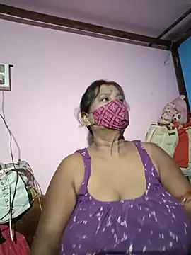 Snapshot of me-pari-hu chatting on May 15, 6:04 pm me-pari-hu online show from May 15, 6:04 pm