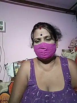 Snapshot of me-pari-hu chatting on May 16, 5:56 pm me-pari-hu online show from May 16, 5:56 pm