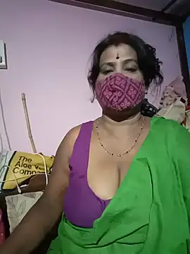 Snapshot of me-pari-hu chatting on May 28, 5:54 pm me-pari-hu online show from May 28, 5:54 pm