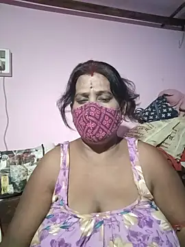 Snapshot of me-pari-hu chatting on June 1, 5:25 pm me-pari-hu online show from June 1, 5:25 pm