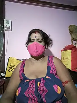 Snapshot of me-pari-hu chatting on July 18, 6:12 pm me-pari-hu online show from July 18, 6:12 pm