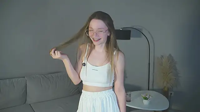 JaleesaIser online show from December 2, 8:19 am