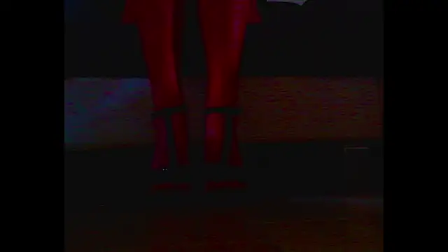 Snapshot of LadyTalona chatting on December 4, 10:02 am LadyTalona online show from December 4, 10:02 am