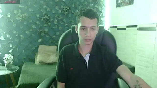 LucassSmith11 online show from December 14, 11:26 am