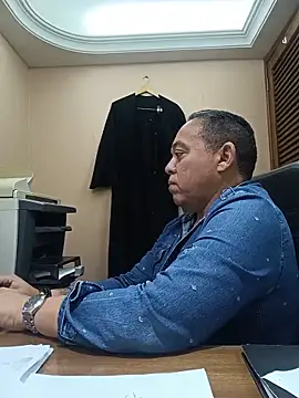 Snapshot of mayor_jjhv chatting on June 12, 3:55 pm mayor jjhv online show from June 12, 3:55 pm