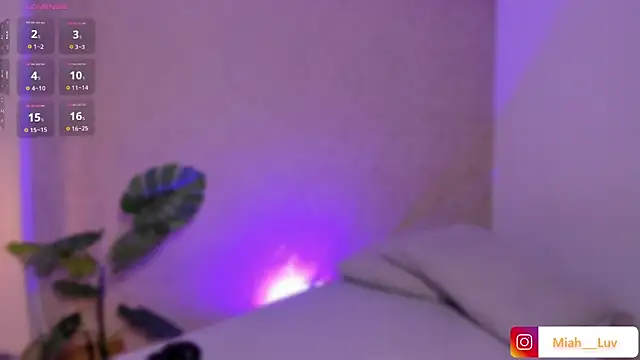 miah luv online show from March 11, 7:53 pm