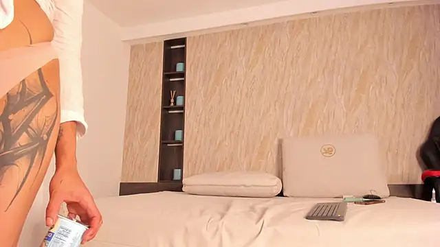 Snapshot of ayla_velt chatting on January 31, 8:07 pm ayla velt online show from January 31, 8:07 pm