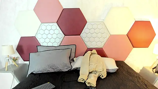 Snapshot of AriaRous chatting on February 14, 7:10 pm AriaRous online show from February 14, 7:10 pm