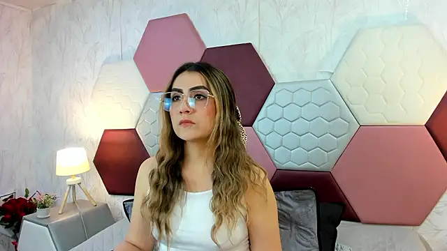 Snapshot of AriaRous chatting on February 28, 3:24 pm AriaRous online show from February 28, 3:24 pm