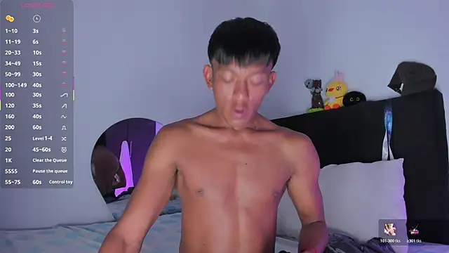 santinaughty online show from April 11, 8:46 pm