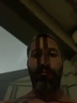 Snapshot of Calientesensible chatting on December 16, 2:27 am Calientesensible online show from December 16, 2:27 am