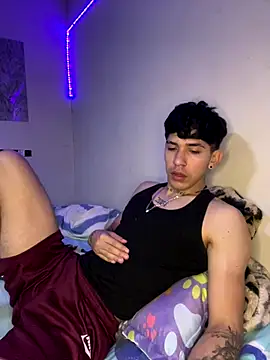 wil hot online show from December 17, 3:29 pm