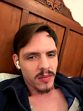 Dicken09 online show from November 29, 5:32 am