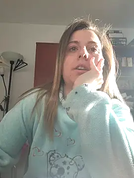 Sareyxon online show from December 5, 8:45 am