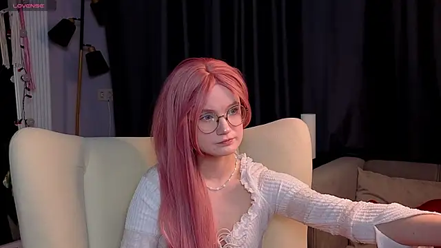 Kitty smalltits online show from January 11, 4:17 am