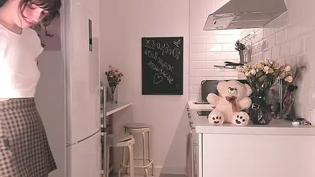 MePretty online show from December 11, 9:01 pm