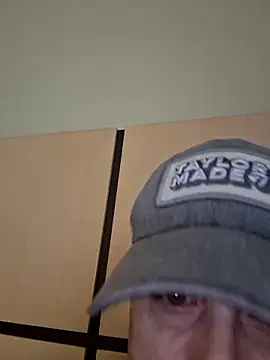 SpunMrThikDik online show from April 9, 2:33 pm