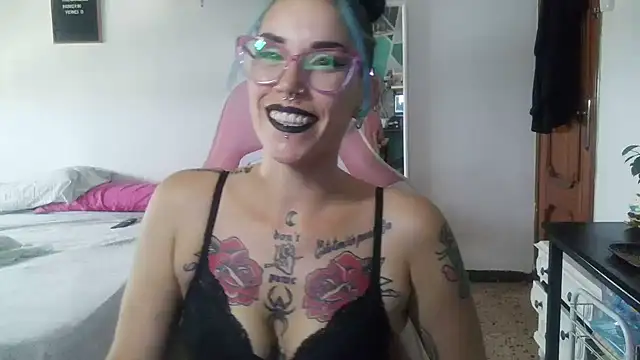 Snapshot of blackrose1997 chatting on July 16, 1:39 pm blackrose1997 online show from July 16, 1:39 pm