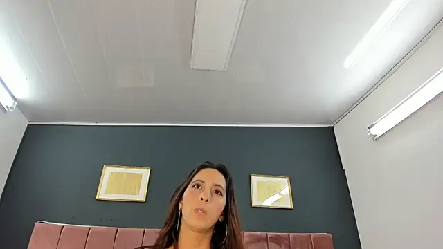 AlessiaRinaldi  online show from April 17, 11:30 pm